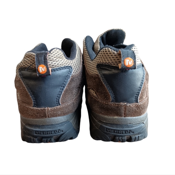 MERRELL WOMEN'S SIZE 6 HIKING SHOES. - Picture 2 of 7